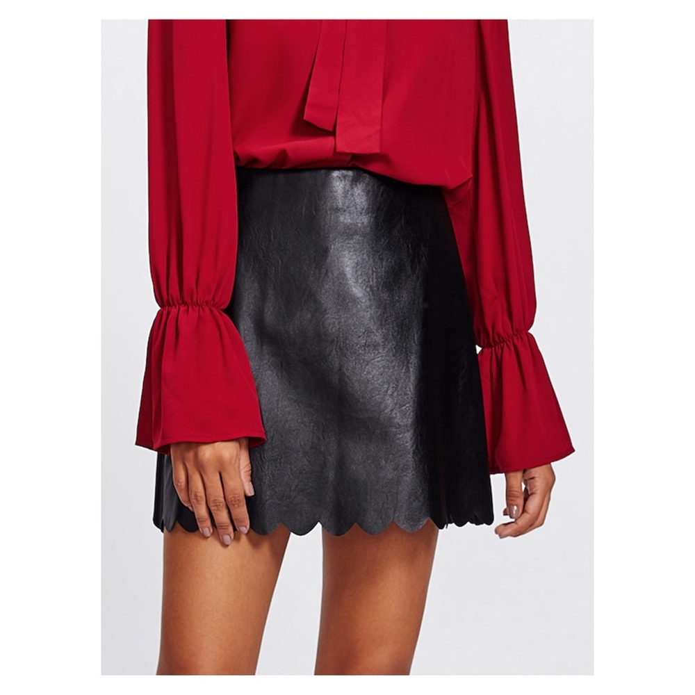 Faux Leather Scallop Hem Mini Skirt Black